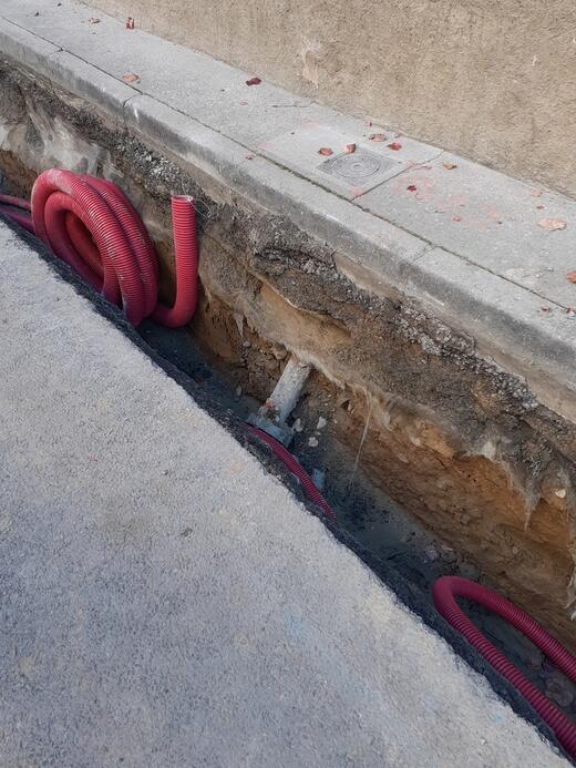 Enfouissements du réseau électrique dans la Grande Rue. Enfouissements du réseau électrique dans la Grande Rue.